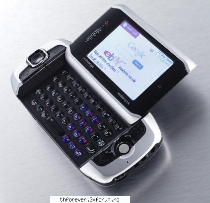 ei bine. m-am sinchisit si eu sa caut ce tip de telefon are bill.
si, are acest tel:

ce parere